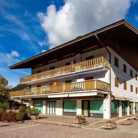 Al Parco-2 By Interhome Apartment Canazei